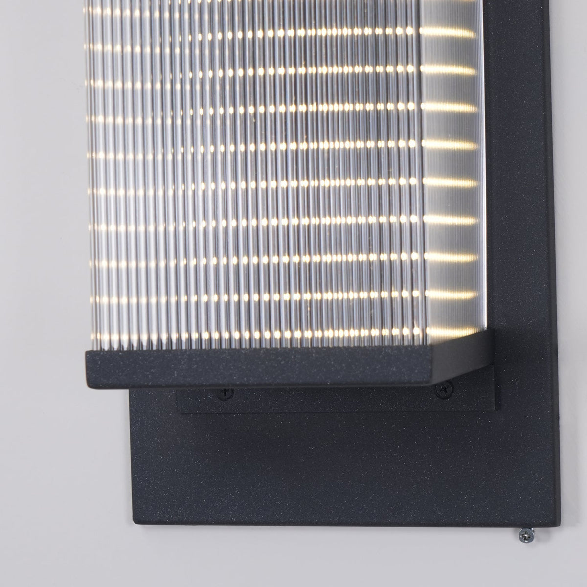 Corvian Dependable Única Caja Solar aplique de pared de Pared