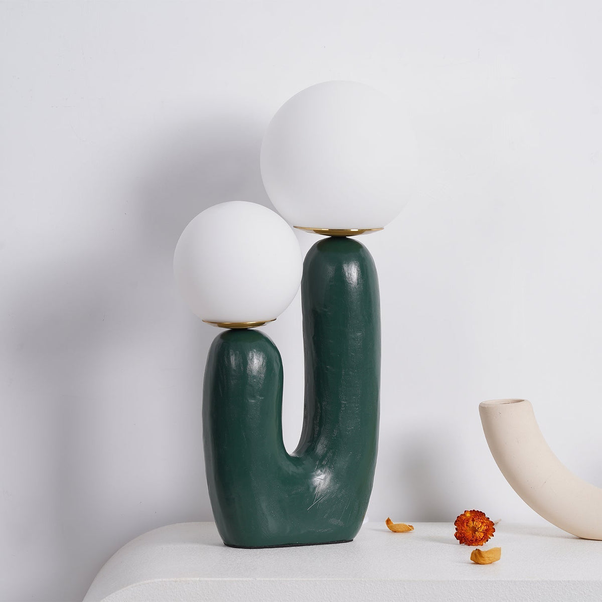 Elyrain lámpara de mesa artística de resina