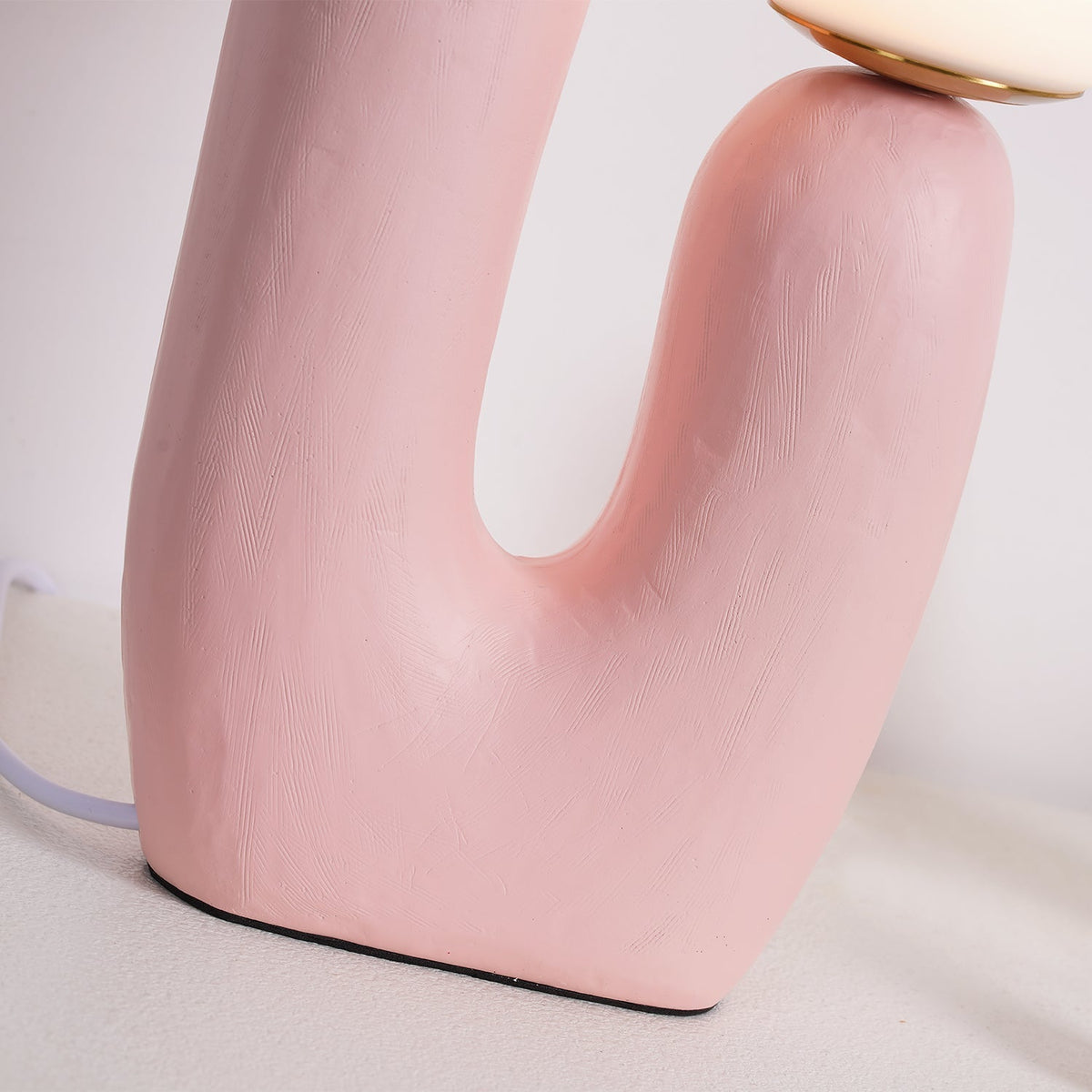 Elyrain lámpara de mesa artística de resina