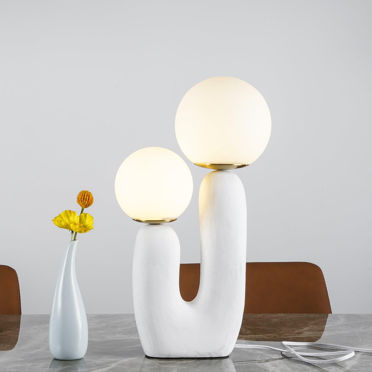Elyrain lámpara de mesa artística de resina