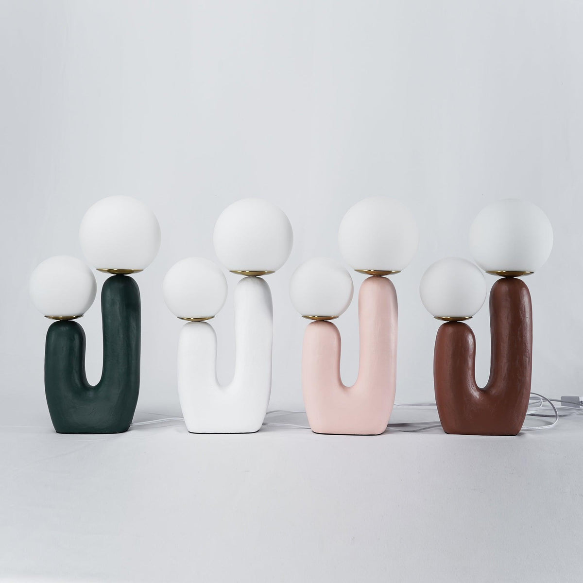 Elyrain lámpara de mesa artística de resina
