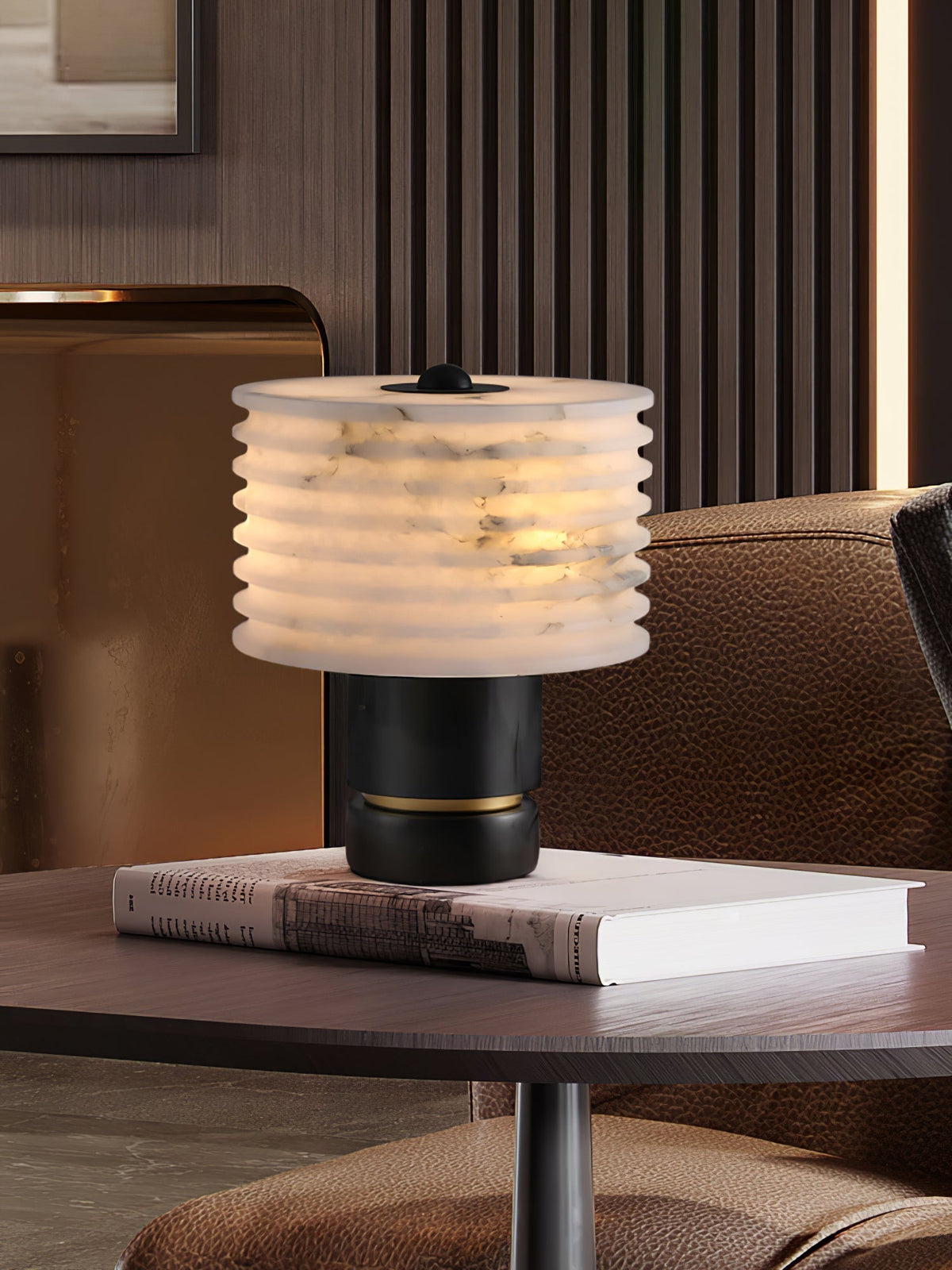 Elmarir lámpara de mesa Ribbed alabastro