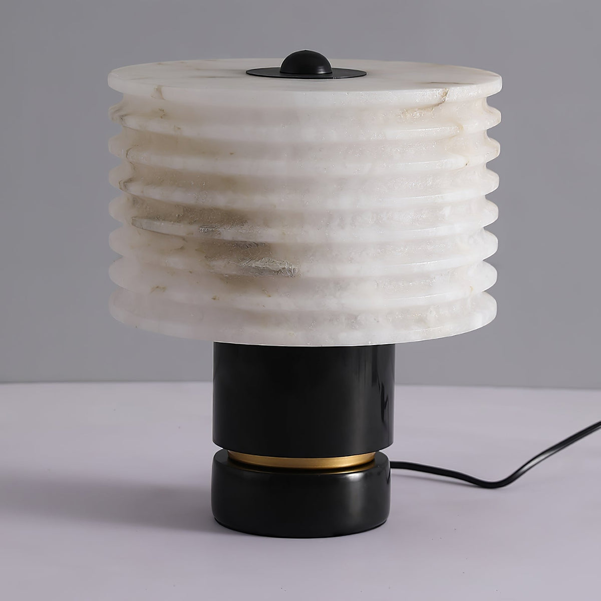 Elmarir lámpara de mesa Ribbed alabastro