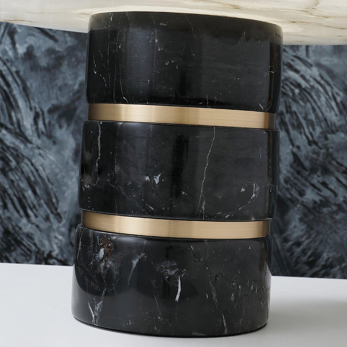 Elmarir lámpara de mesa Ribbed alabastro
