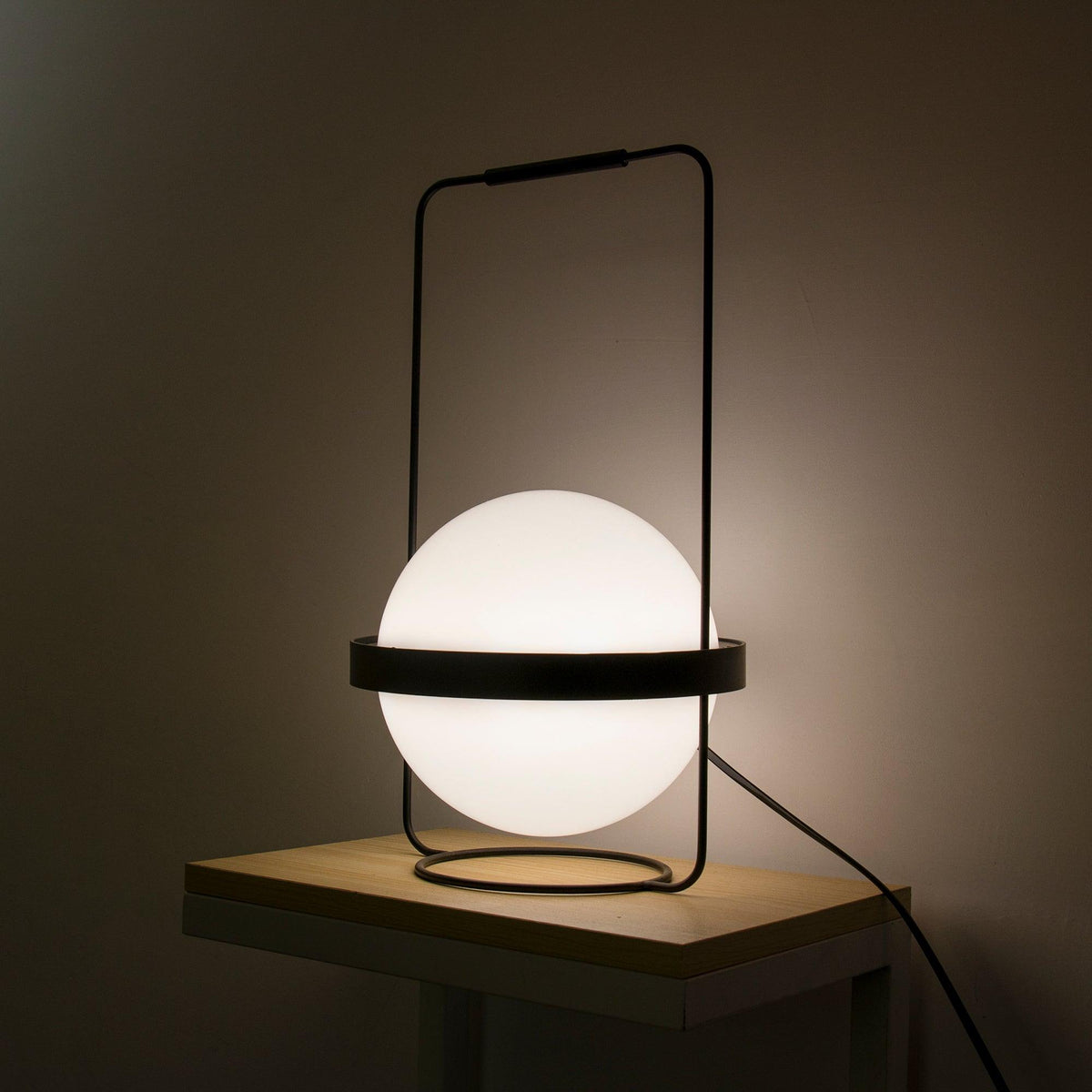 Avenalelia lámpara de mesa contemporánea