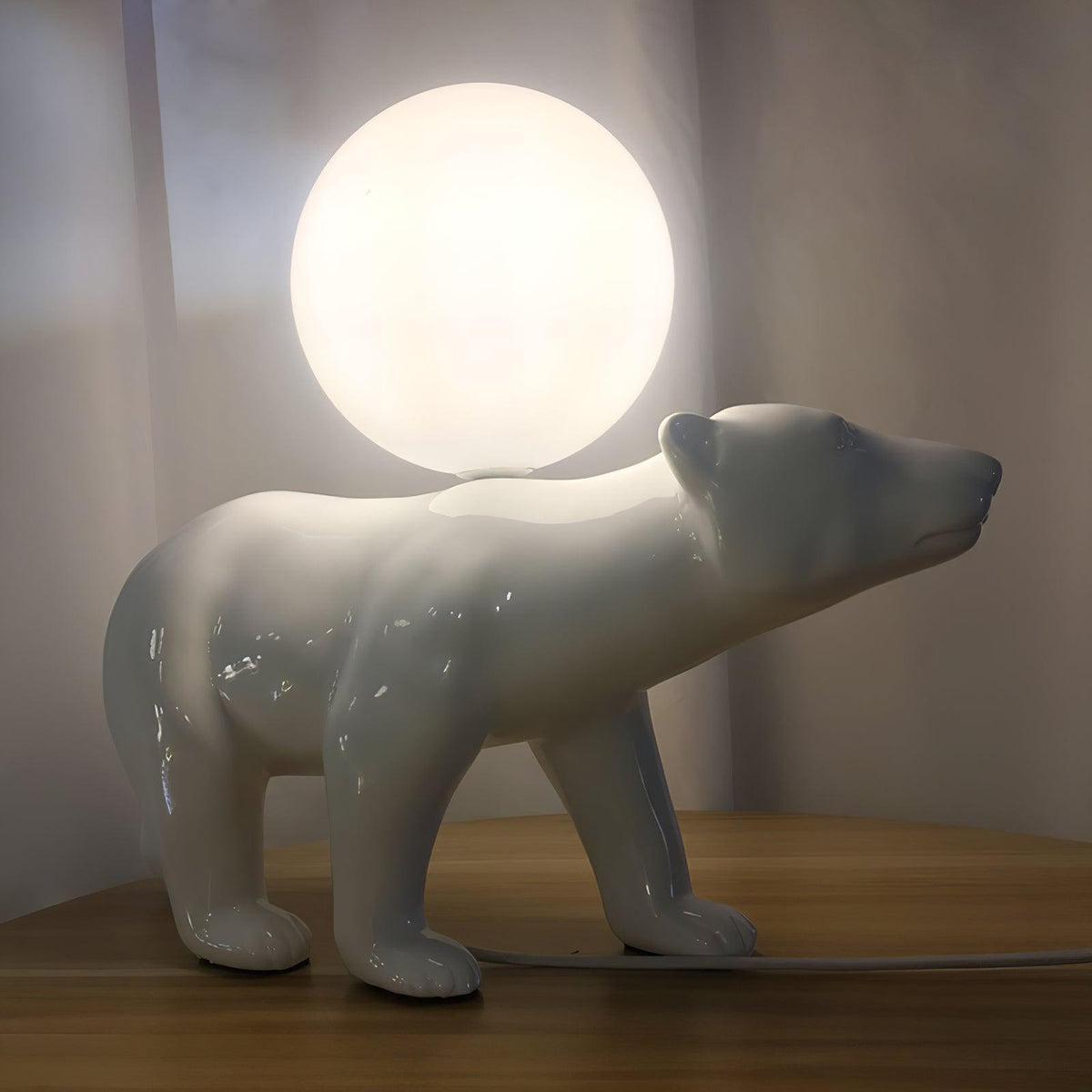Bellano lámpara de mesa Whimsical de resina