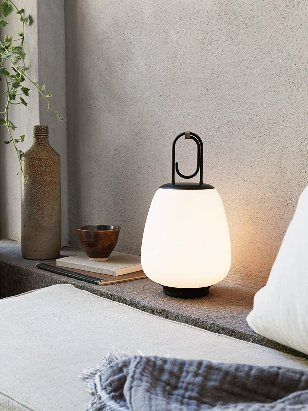 Olloril lámpara de mesa contemporánea de vidrio