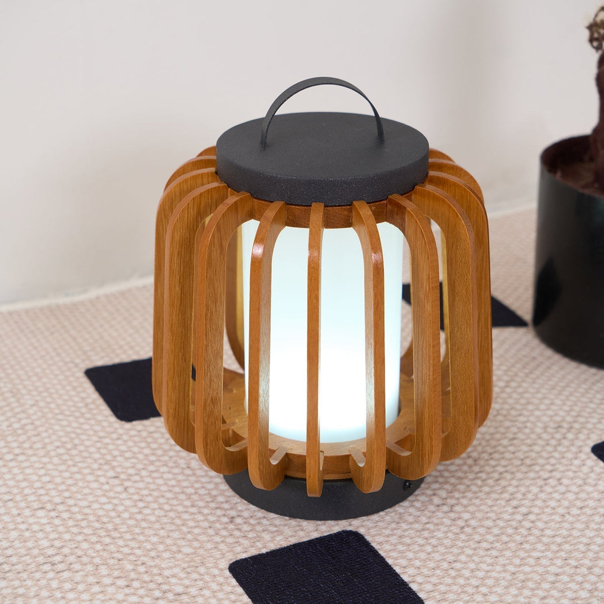 Slat luminaria exterior de mesa