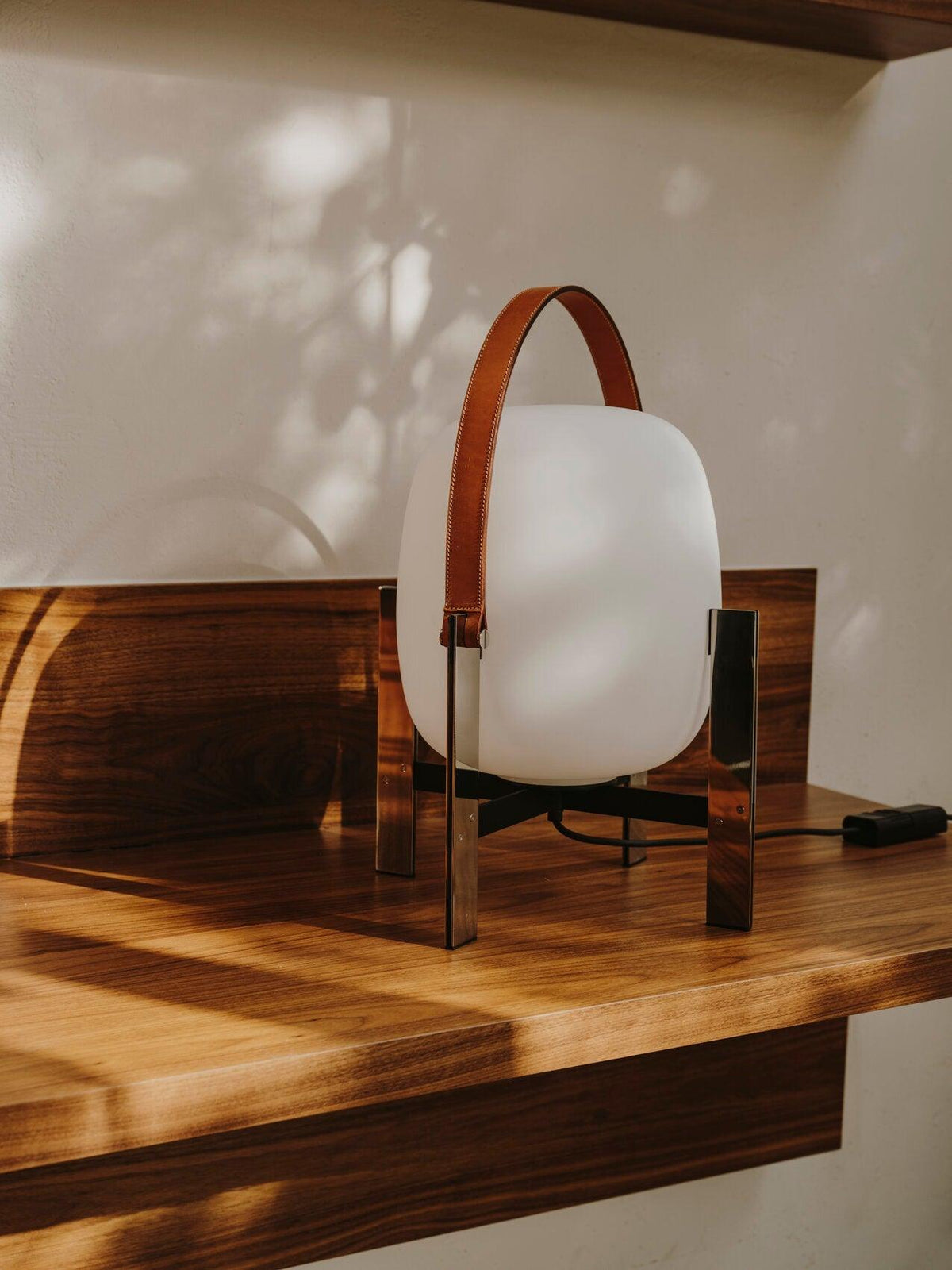 Harper lámpara de mesa minimalista de vidrio
