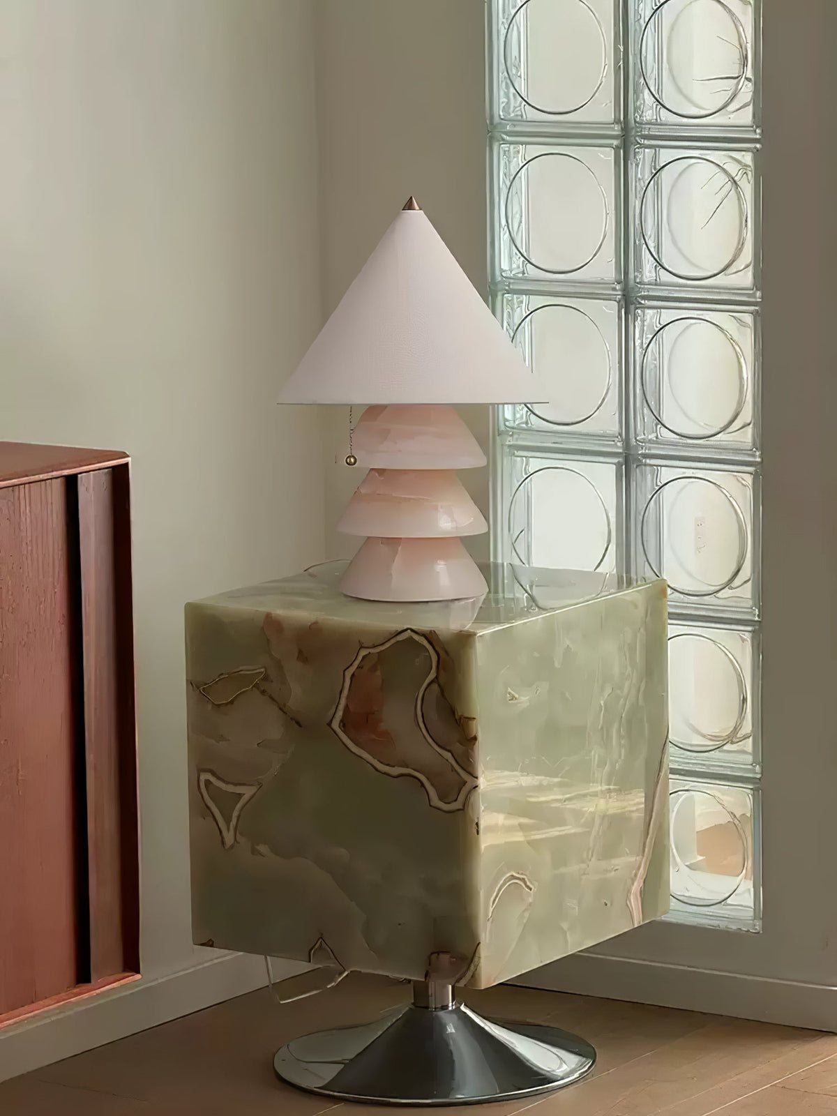 Pyramid lámpara de mesa de mármol