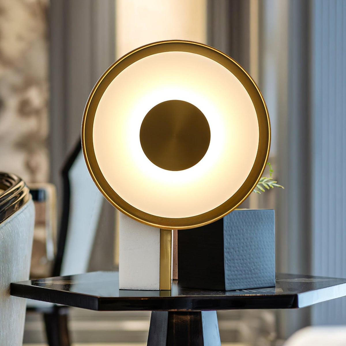Tessain lámpara de mesa en mármol minimalista
