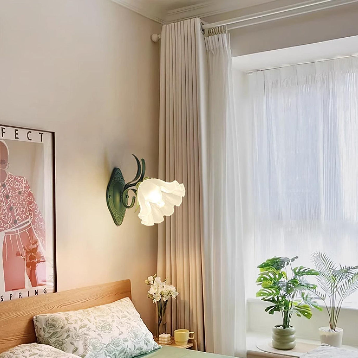 Aplique de pared vintage con sombra floral de vidrio para dormitorio y sala de estar
