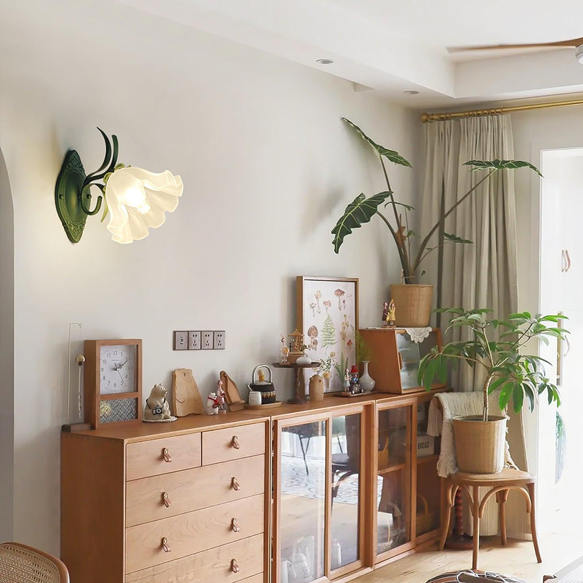 Aplique de pared vintage con sombra floral de vidrio para dormitorio y sala de estar