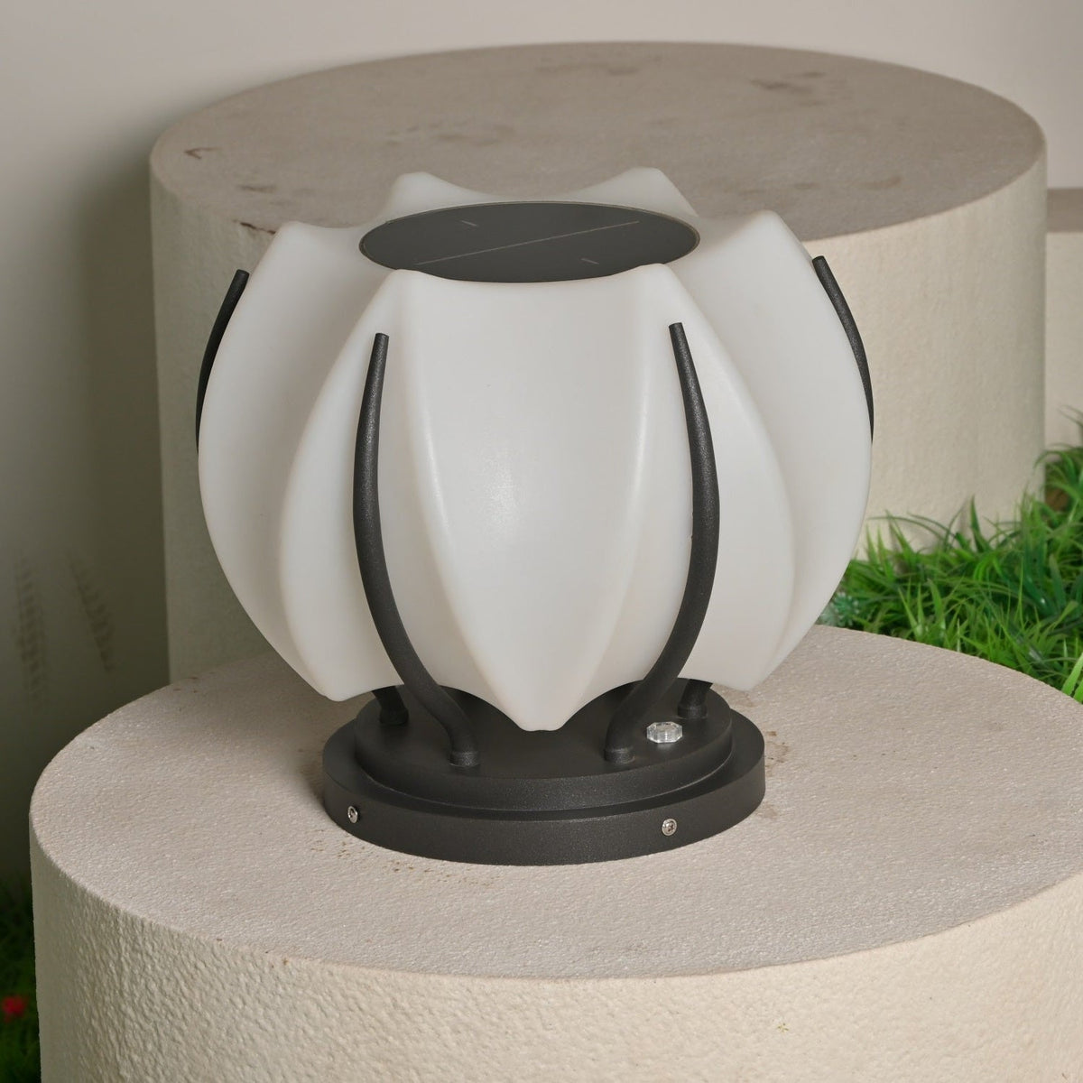 Leon luminaria exterior minimalista