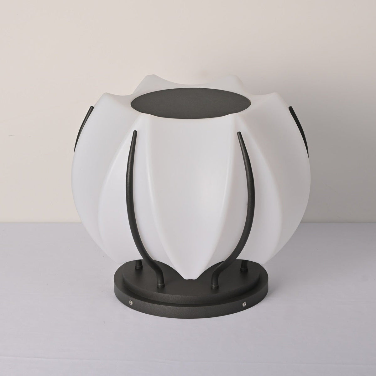 Leon luminaria exterior minimalista