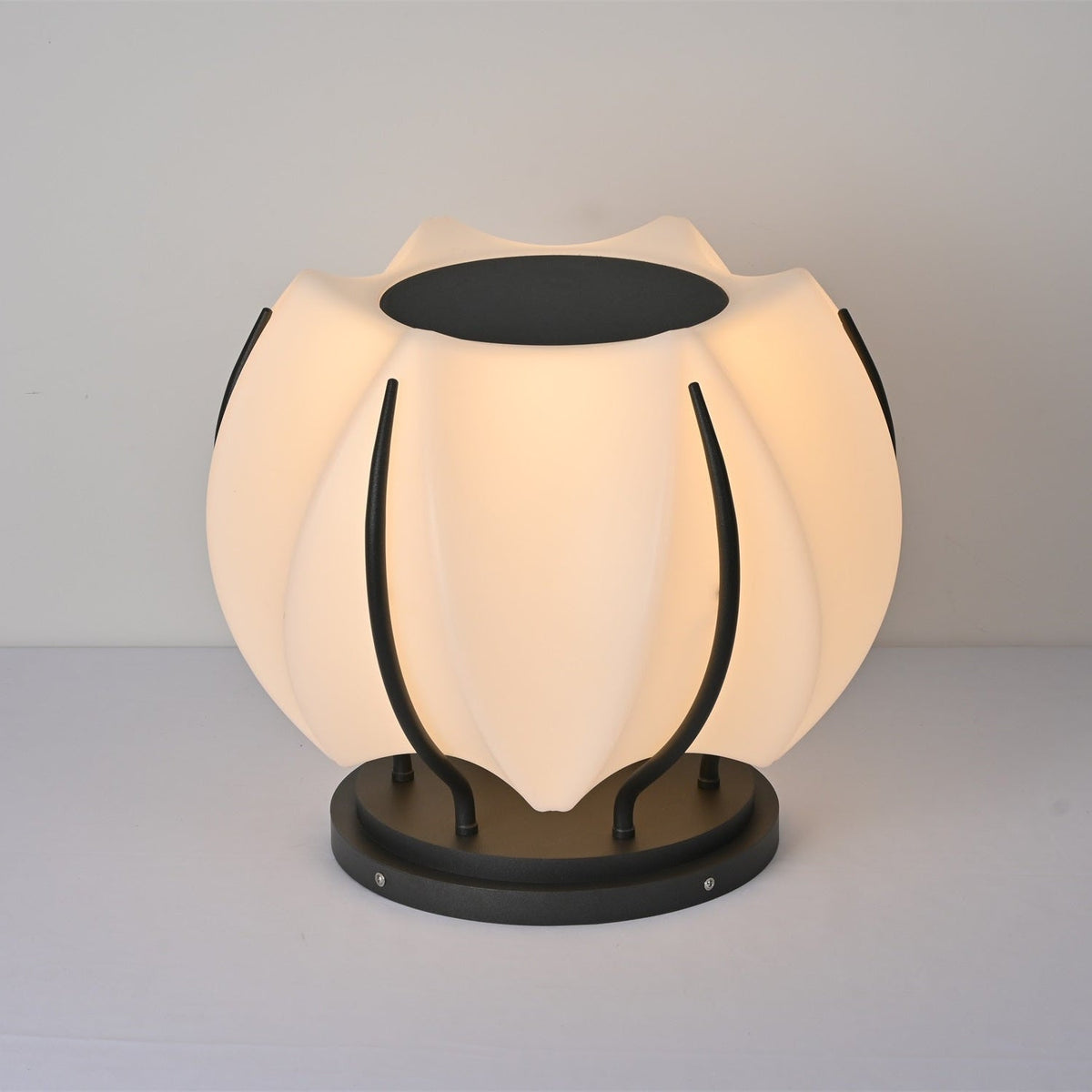 Leon luminaria exterior minimalista