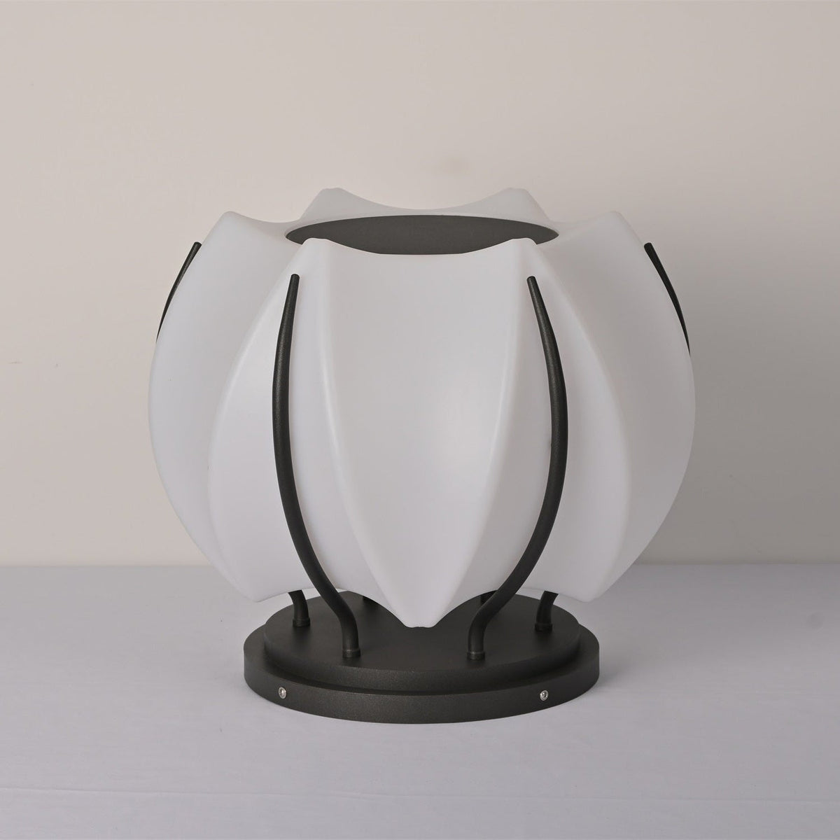 Leon luminaria exterior minimalista