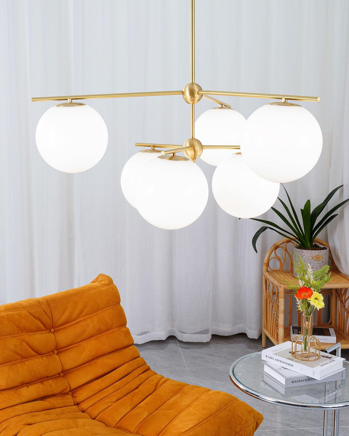 Casoella lámpara de araña esfera y tallo moderna dorada LED