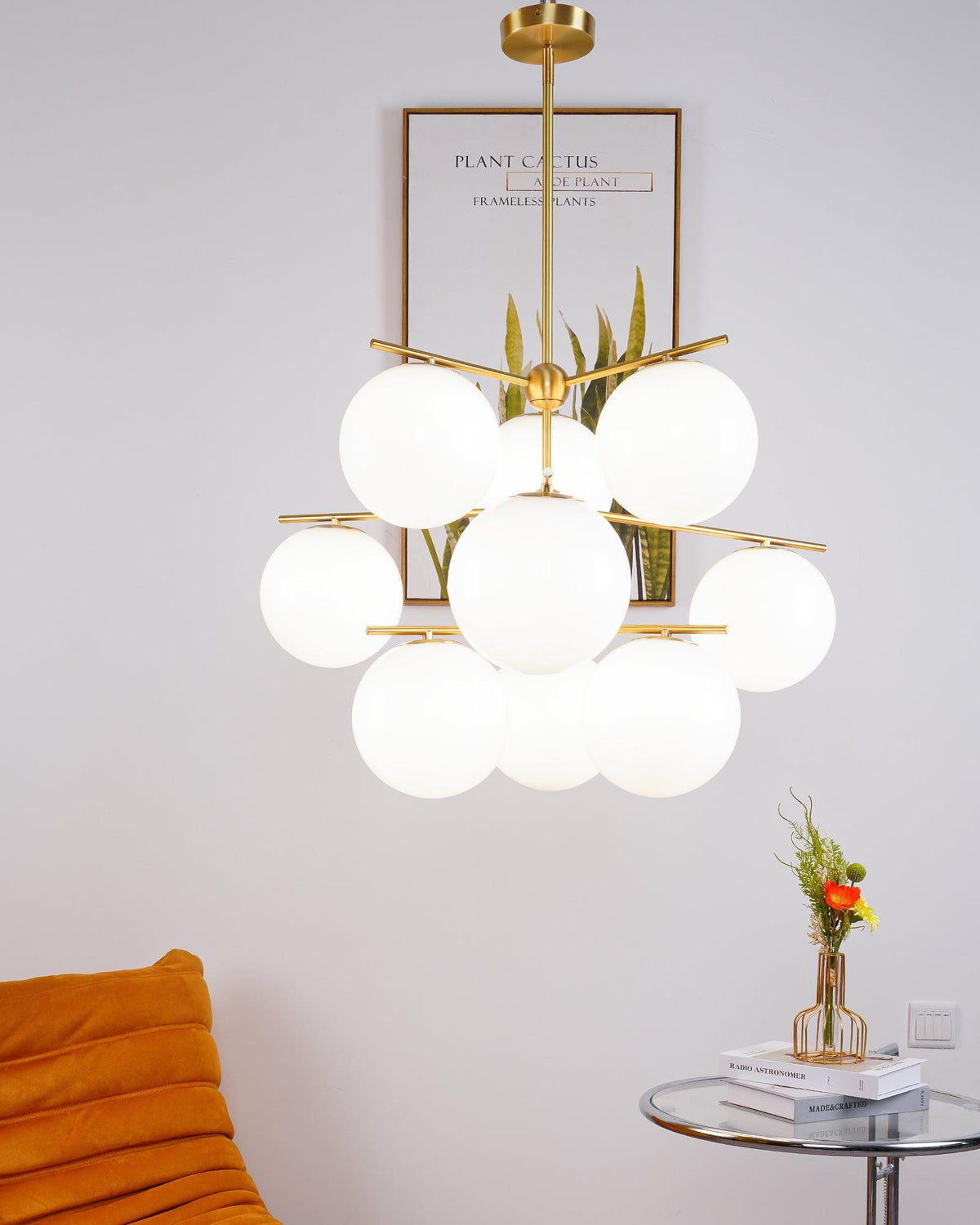 Casoella lámpara de araña esfera y tallo moderna dorada LED