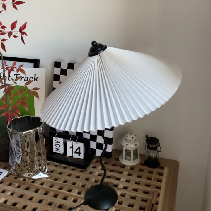 Vioro lámpara de mesa de tejido