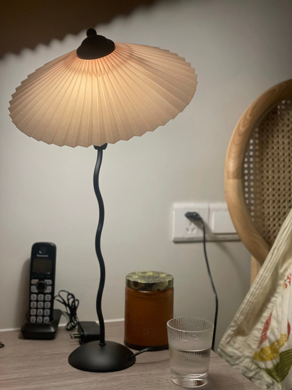 Vioro lámpara de mesa de tejido