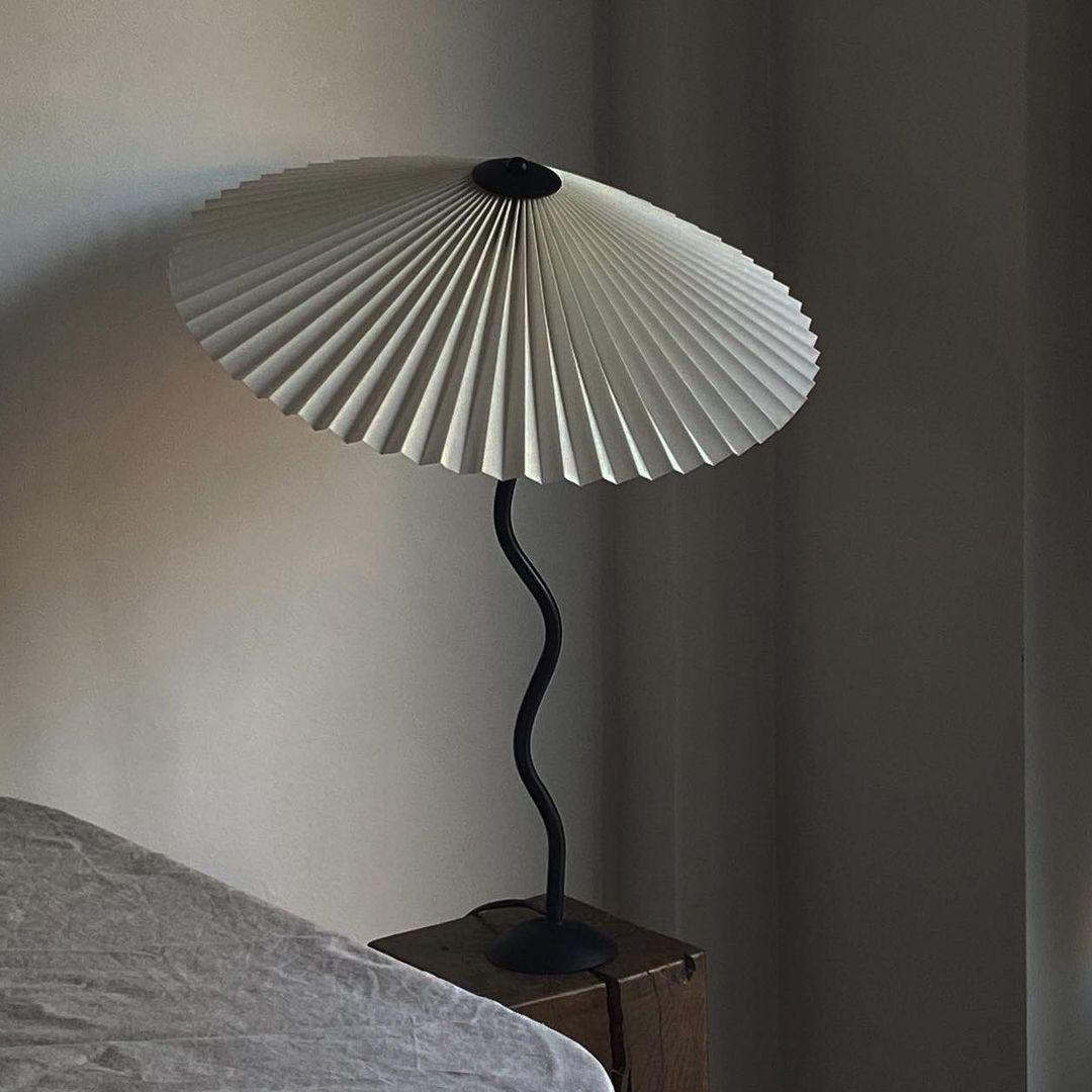 Vioro lámpara de mesa de tejido