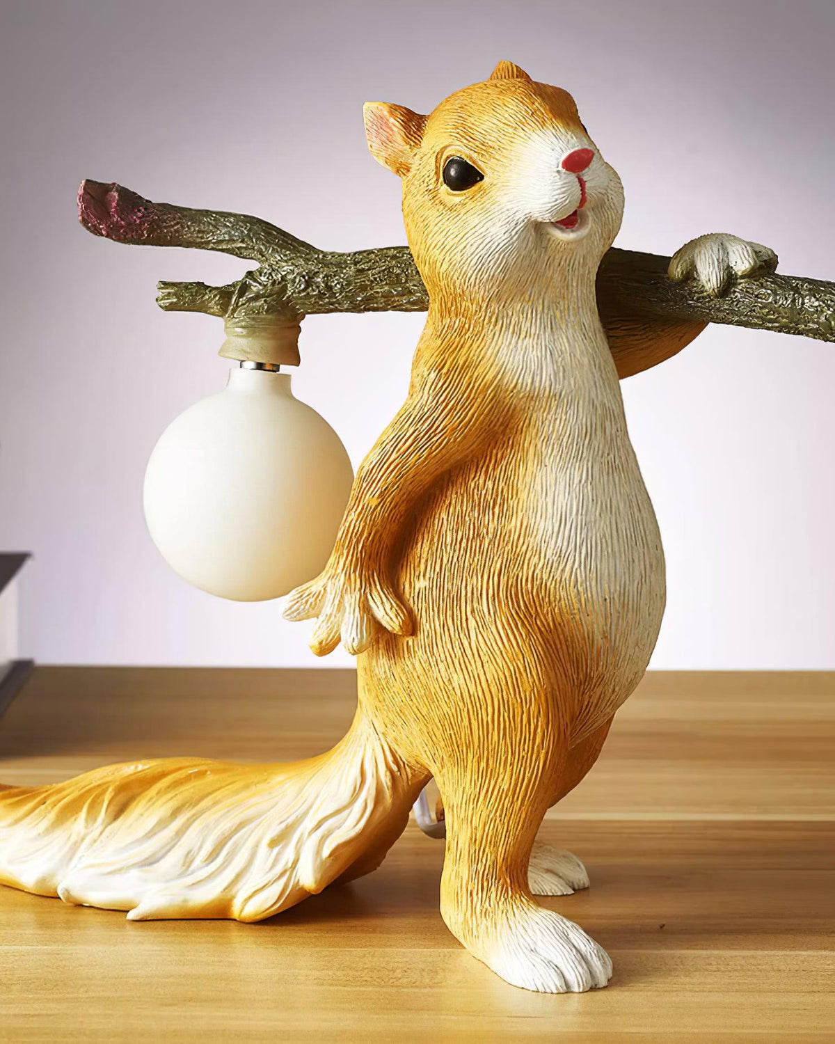 Squirrel lámpara de mesa