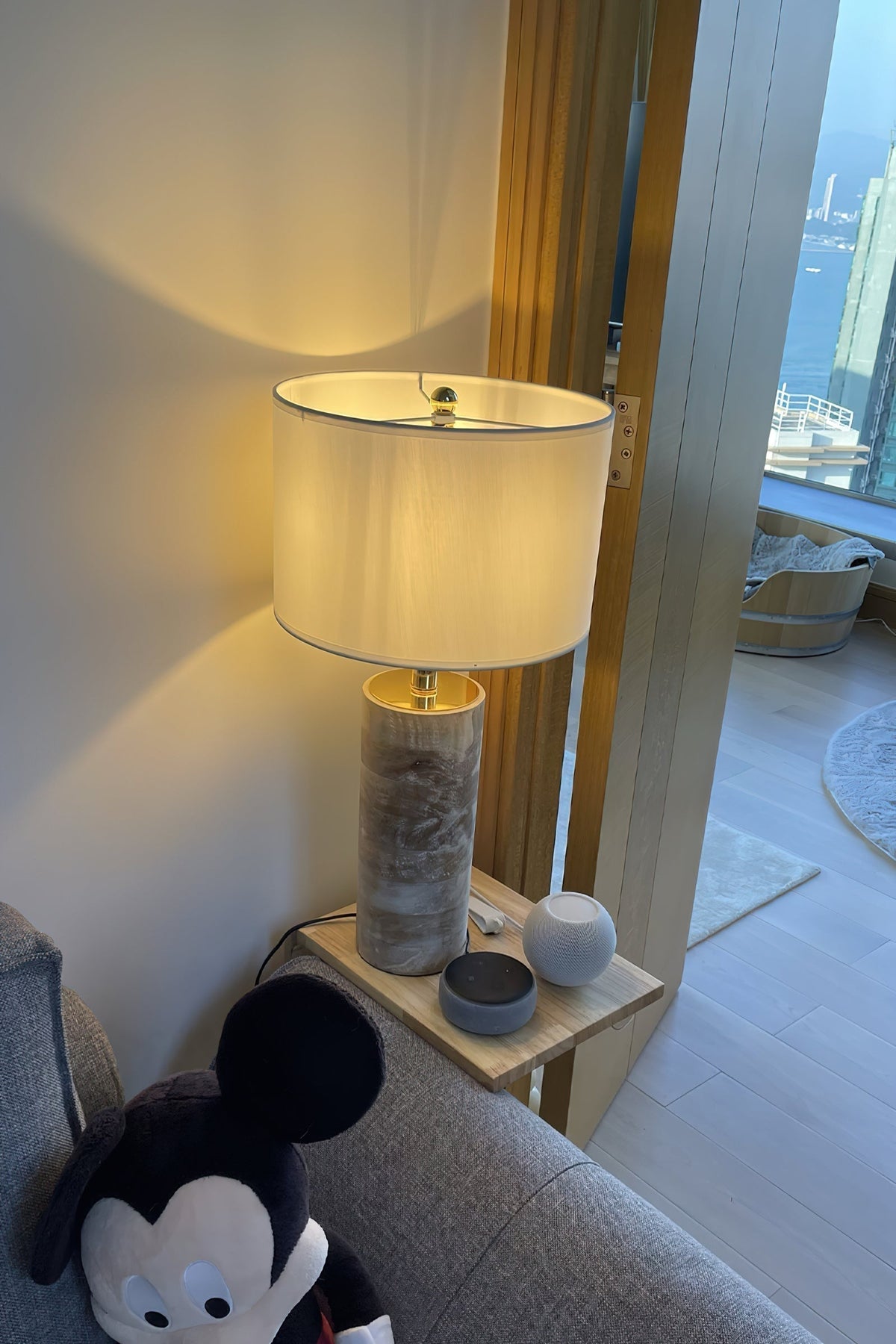 Orelaelia lámpara de mesa