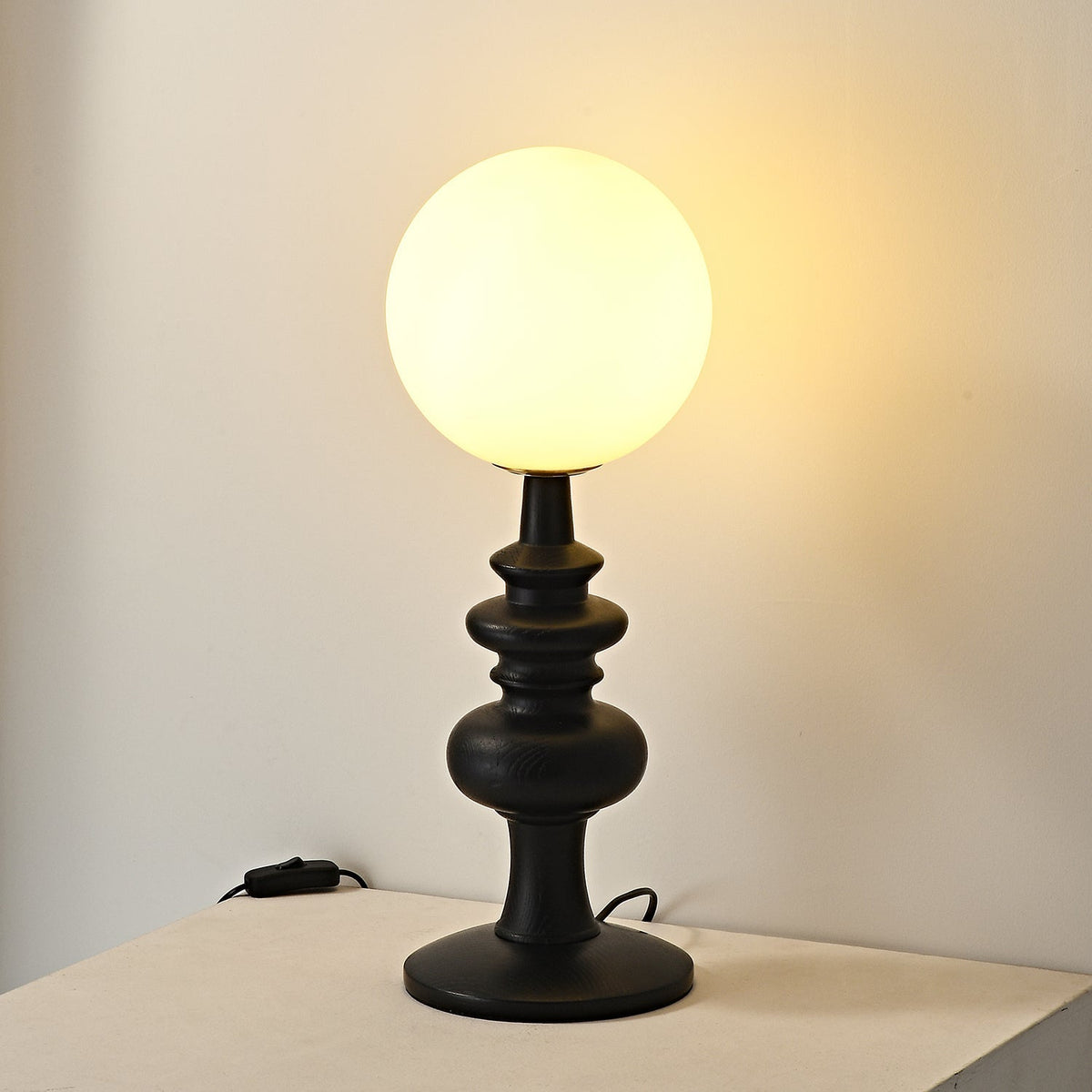 Sveta lámpara de mesa