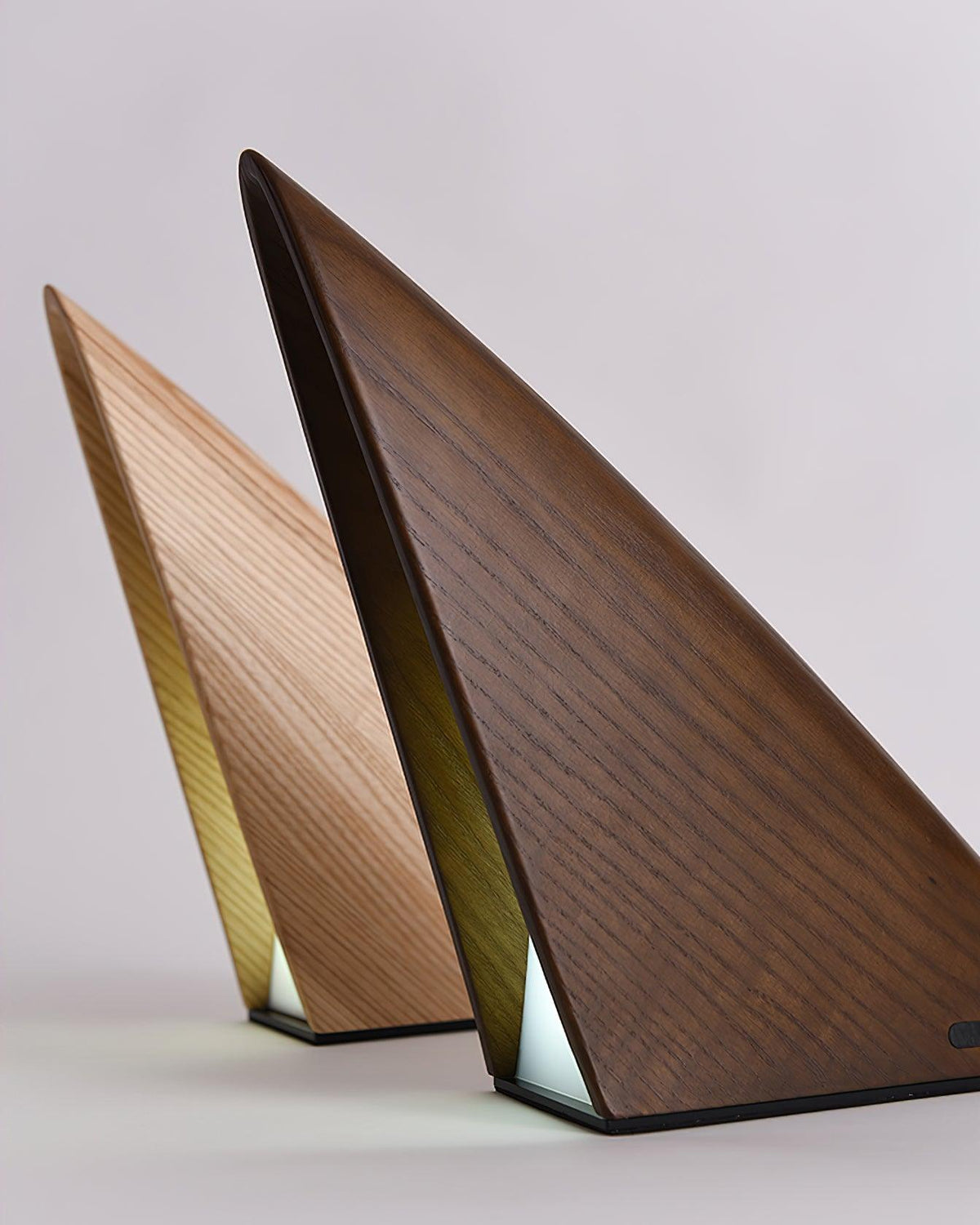 Justin lámpara de mesa minimalista de madera