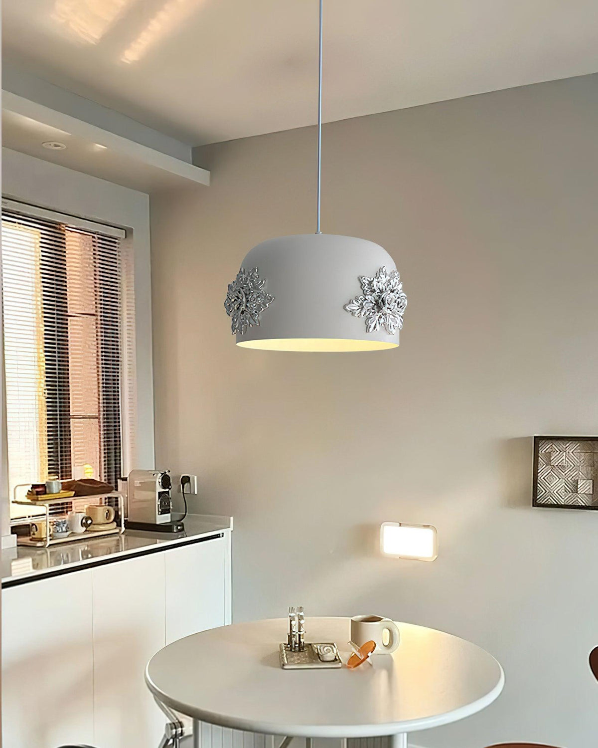 Solstice aplique de pared minimalista de resina