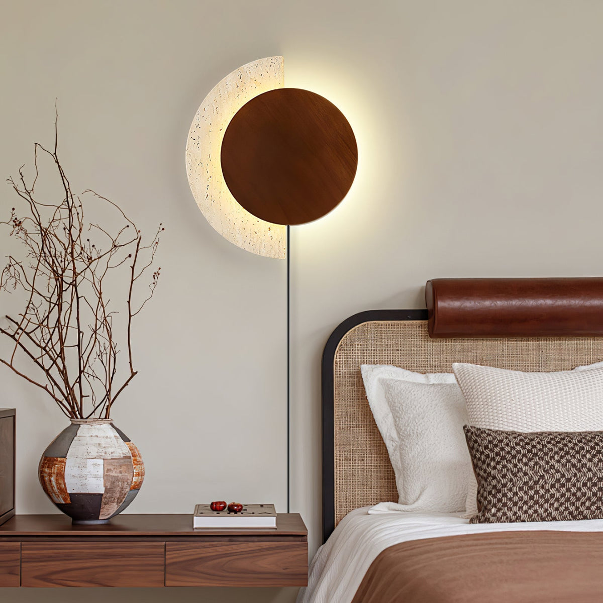 Crescent Halo enchufe-in aplique de pared enchufable
